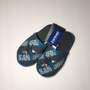FOREVER NHL SAN JOSE SHARKS KIDS SLIPPERS NWT